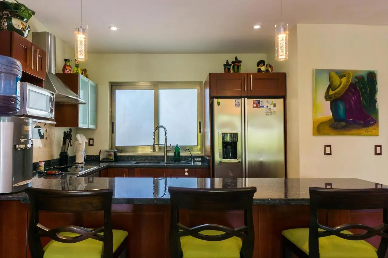 Apartamento Paseo del Sol Reef 202 condo Playa del Carmen